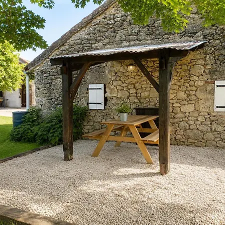 Domaine Les Moustans, Sleeps 38 & Has A Pool * Saint-Matre