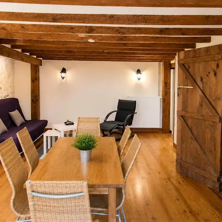 Domaine Les Moustans, Sleeps 38 & Has A Pool * Saint-Matre