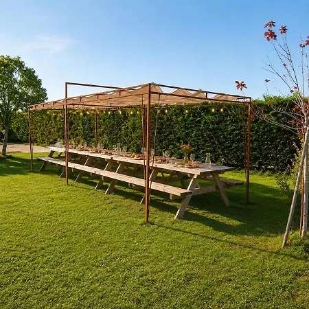 Domaine Les Moustans, Sleeps 38 & Has A Pool Holiday home *